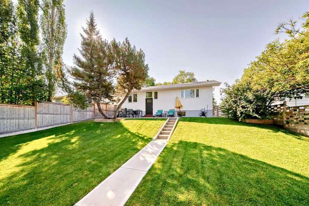 MLS® A2255976 - 2712 32 Avenue SW in Richmond Calgary, Residential