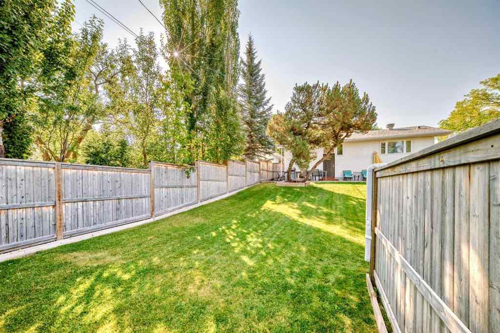 MLS® A2255976 - 2712 32 Avenue SW in Richmond Calgary, Residential