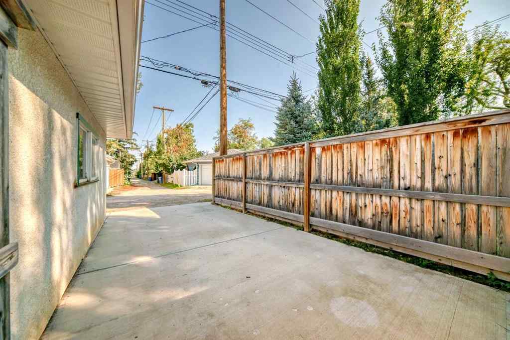 MLS® A2255976 - 2712 32 Avenue SW in Richmond Calgary, Residential