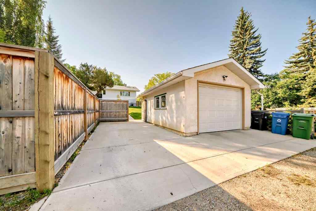 MLS® A2255976 - 2712 32 Avenue SW in Richmond Calgary, Residential