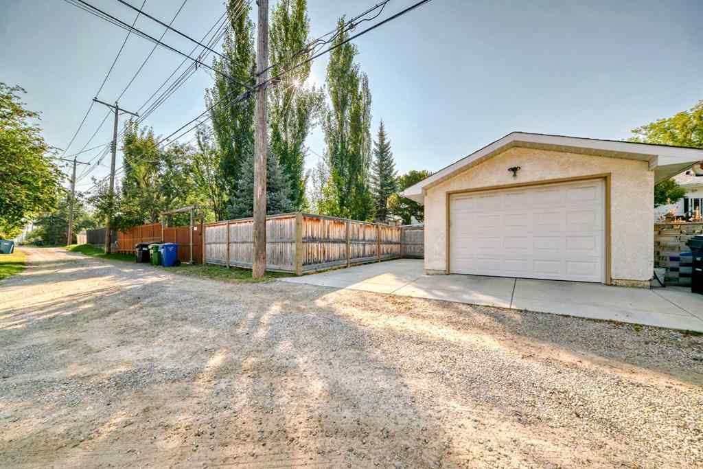 MLS® A2255976 - 2712 32 Avenue SW in Richmond Calgary, Residential