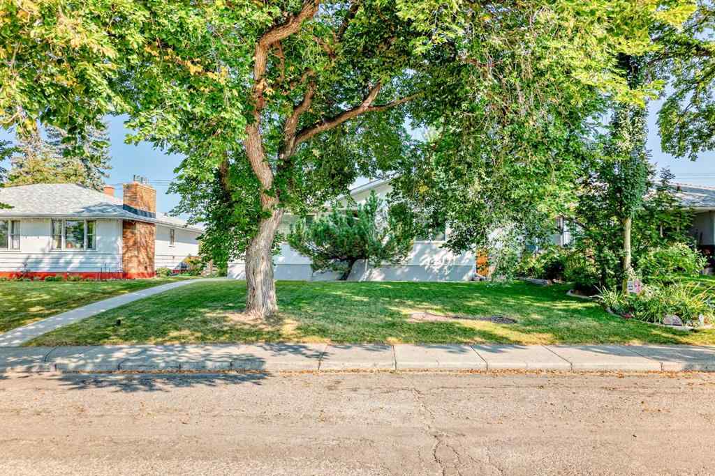 MLS® A2255976 - 2712 32 Avenue SW in Richmond Calgary, Residential