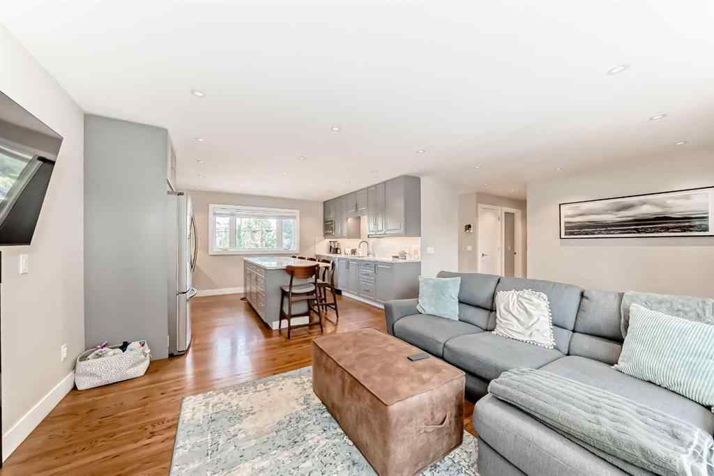 MLS® A2255976 - 2712 32 Avenue SW in Richmond Calgary, Residential