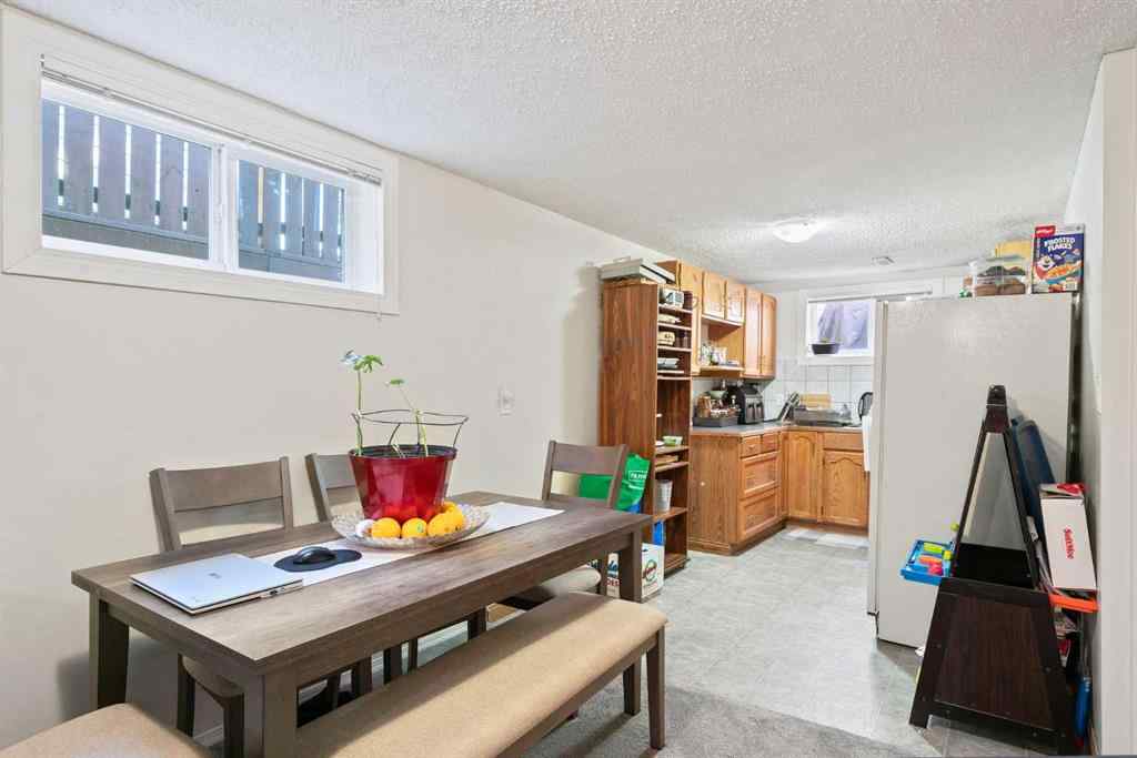 MLS® A2255982 - 220 Temple Close NE in Temple Calgary, Residential