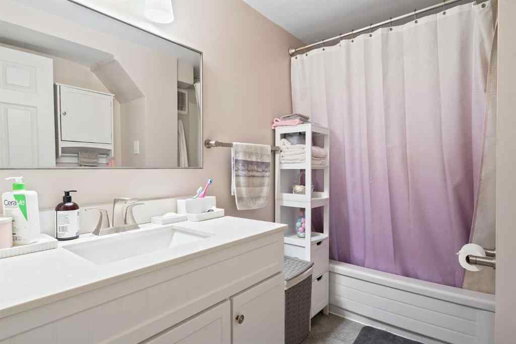 MLS® A2255982 - 220 Temple Close NE in Temple Calgary, Residential