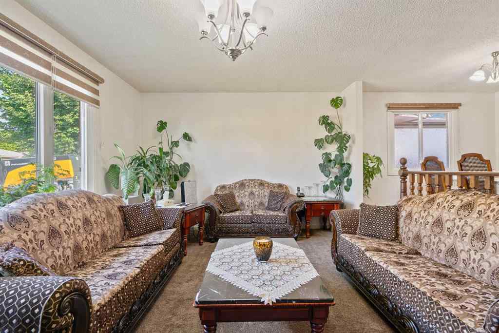 MLS® A2255982 - 220 Temple Close NE in Temple Calgary, Residential