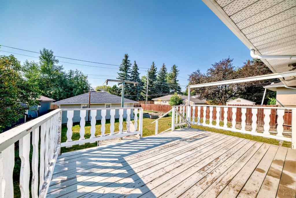 MLS® A2255983 - 1127 15 Avenue NE in Renfrew Calgary, Residential