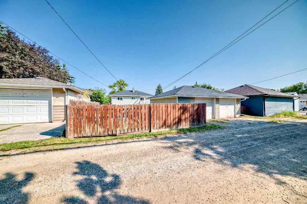 MLS® A2255983 - 1127 15 Avenue NE in Renfrew Calgary, Residential