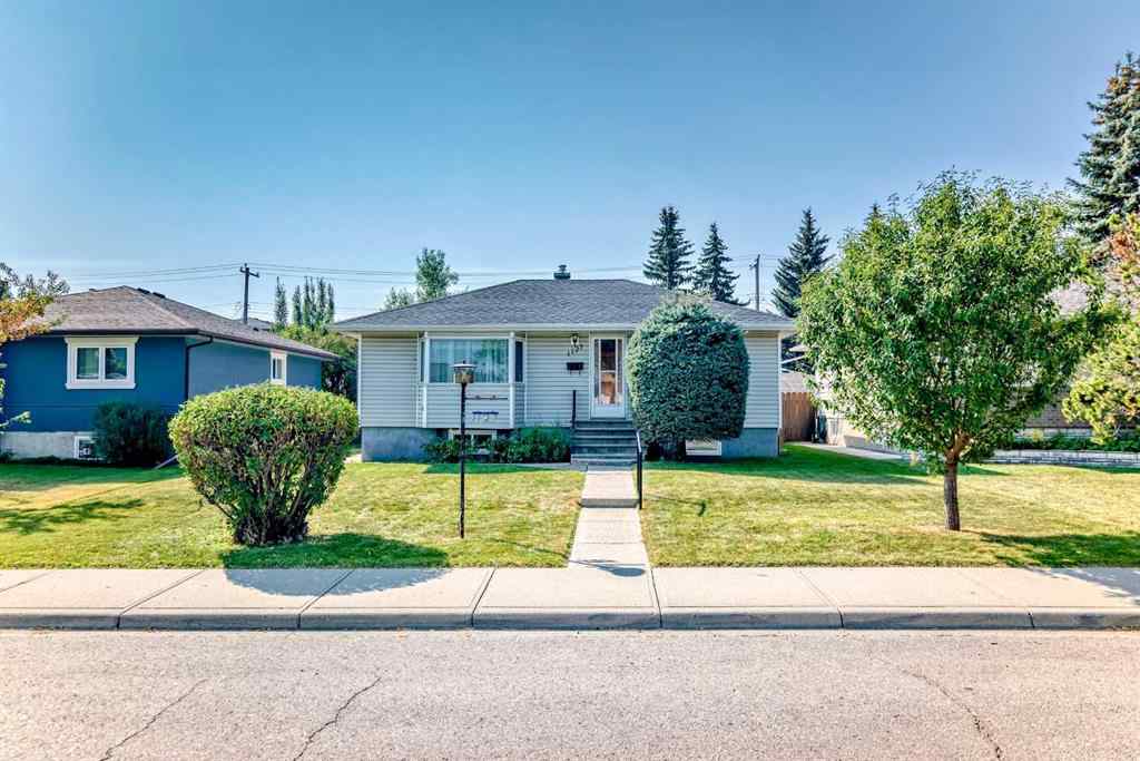 MLS® A2255983 - 1127 15 Avenue NE in Renfrew Calgary, Residential