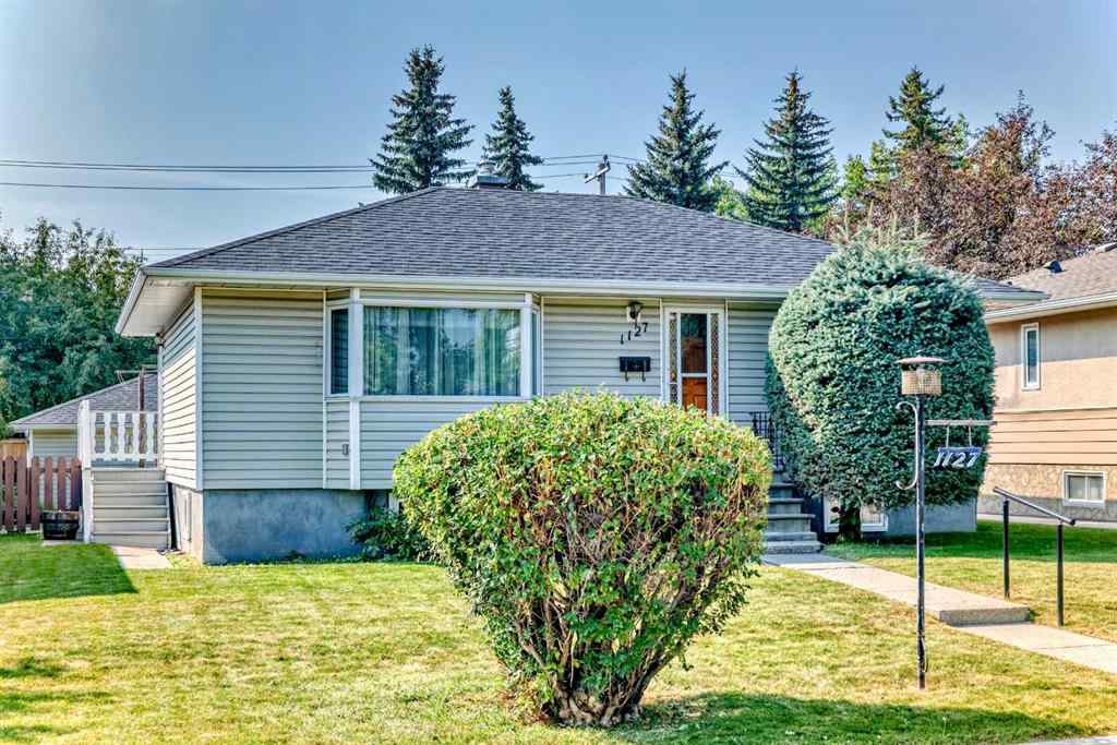 MLS® A2255983 - 1127 15 Avenue NE in Renfrew Calgary, Residential