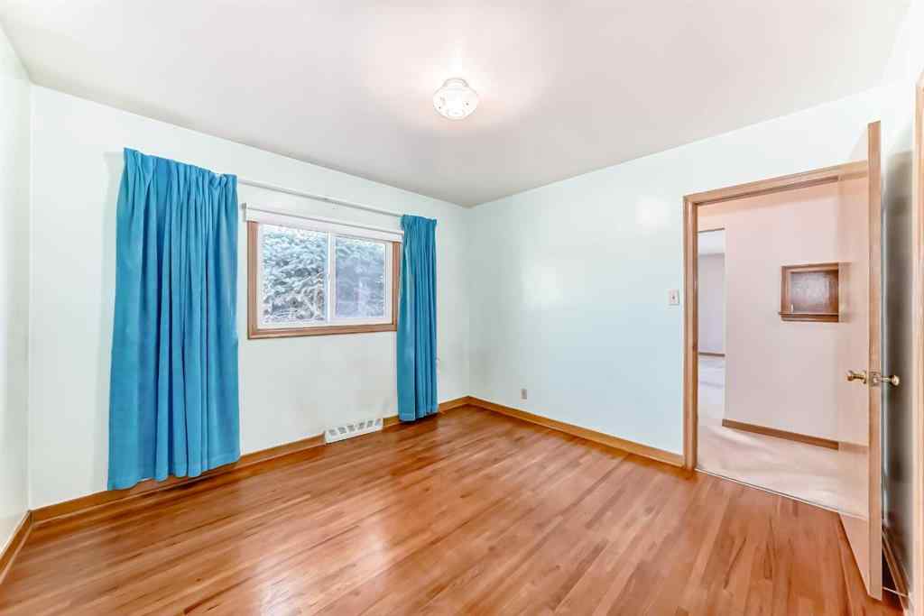 MLS® A2255983 - 1127 15 Avenue NE in Renfrew Calgary, Residential