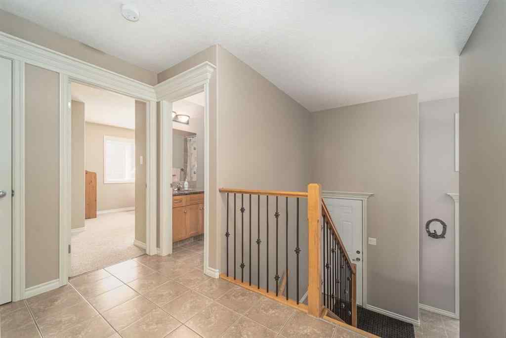 MLS® A2255988 - 189 Grizzly Terrace N in Uplands Lethbridge, Residential