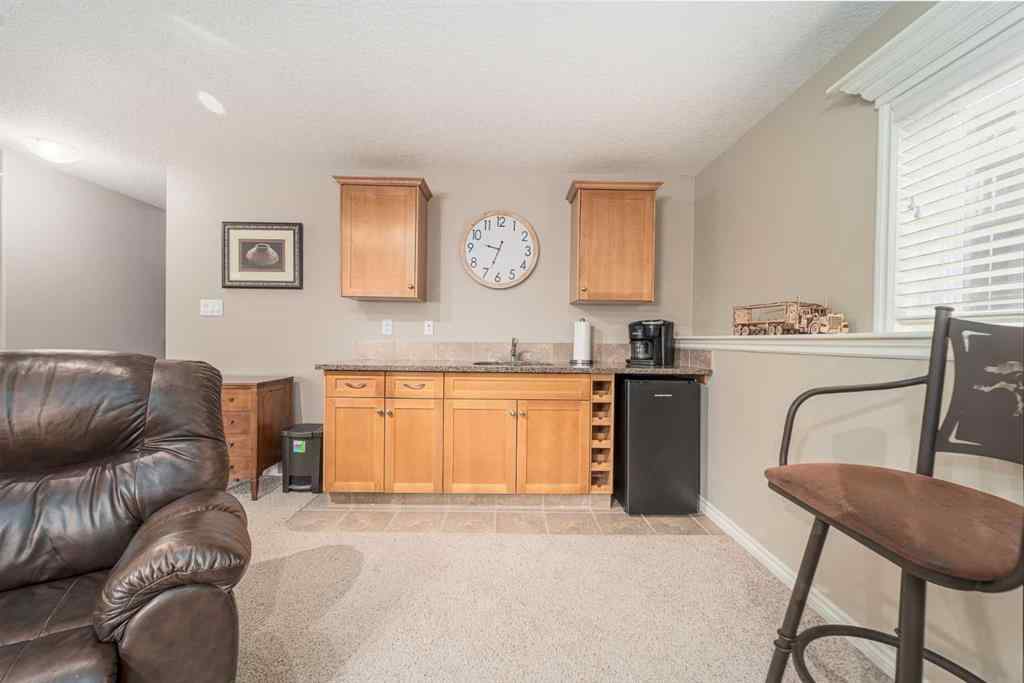 MLS® A2255988 - 189 Grizzly Terrace N in Uplands Lethbridge, Residential
