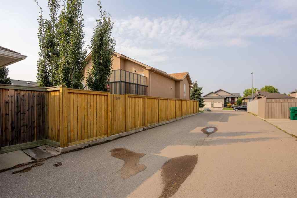 MLS® A2255988 - 189 Grizzly Terrace N in Uplands Lethbridge, Residential
