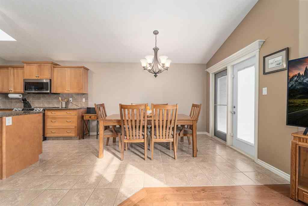 MLS® A2255988 - 189 Grizzly Terrace N in Uplands Lethbridge, Residential