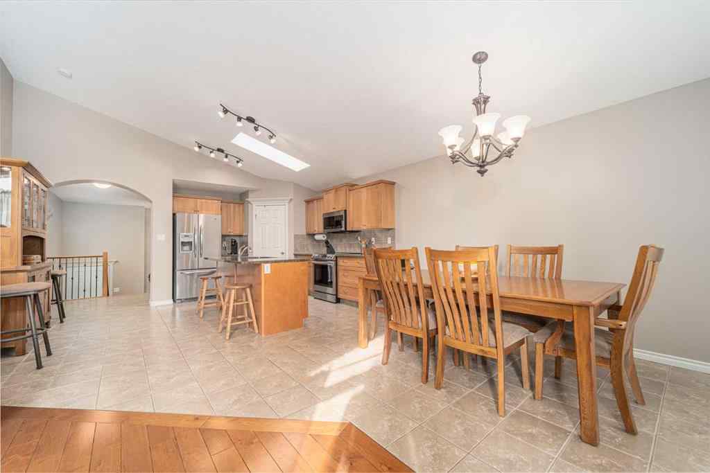 MLS® A2255988 - 189 Grizzly Terrace N in Uplands Lethbridge, Residential