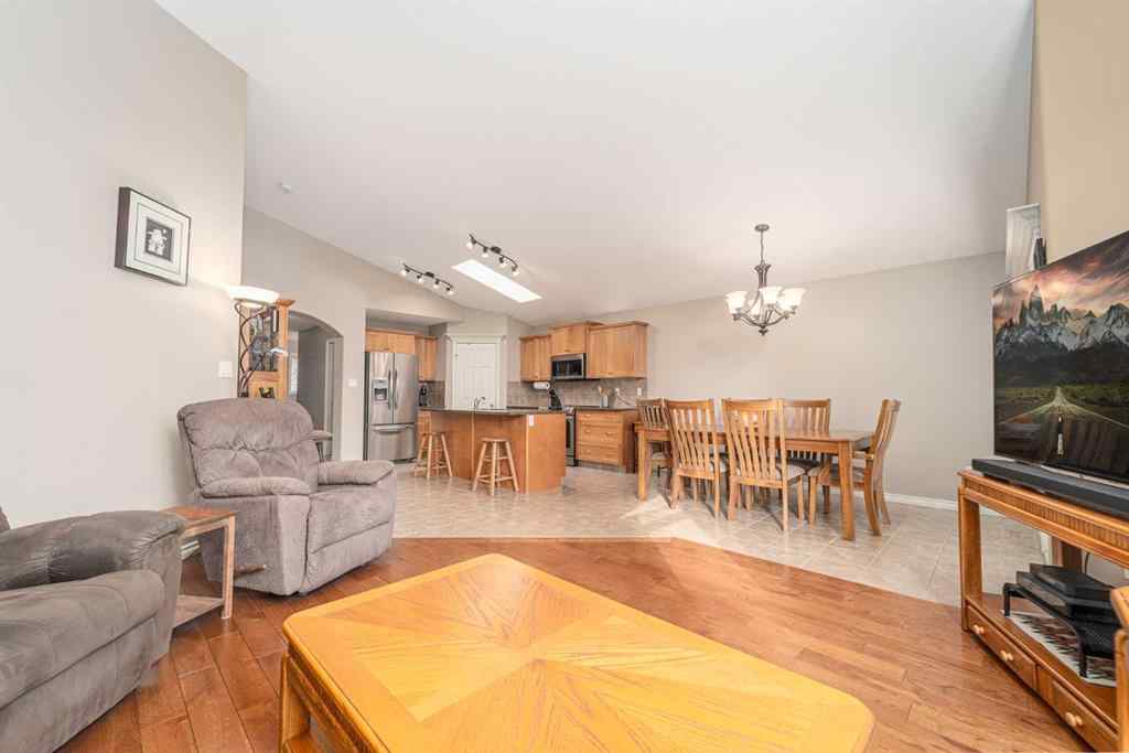 MLS® A2255988 - 189 Grizzly Terrace N in Uplands Lethbridge, Residential