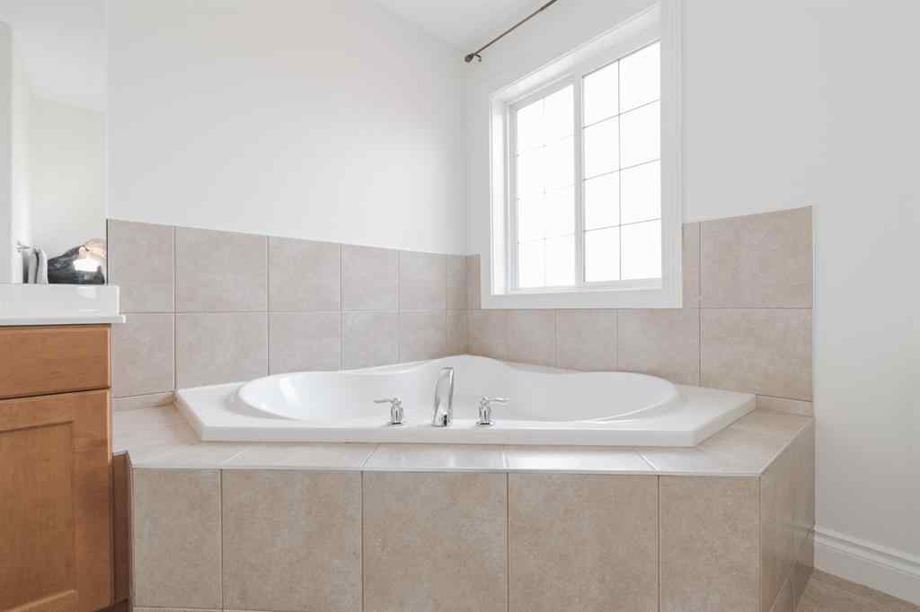 MLS® A2255995 - 223 Rattlepan Creek Crescent  in Timberlea Fort McMurray, Residential
