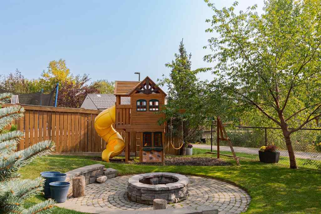 MLS® A2255995 - 223 Rattlepan Creek Crescent  in Timberlea Fort McMurray, Residential