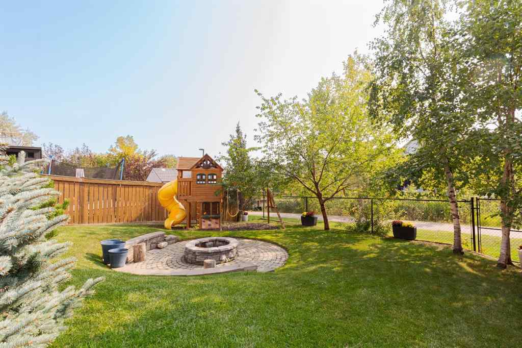MLS® A2255995 - 223 Rattlepan Creek Crescent  in Timberlea Fort McMurray, Residential