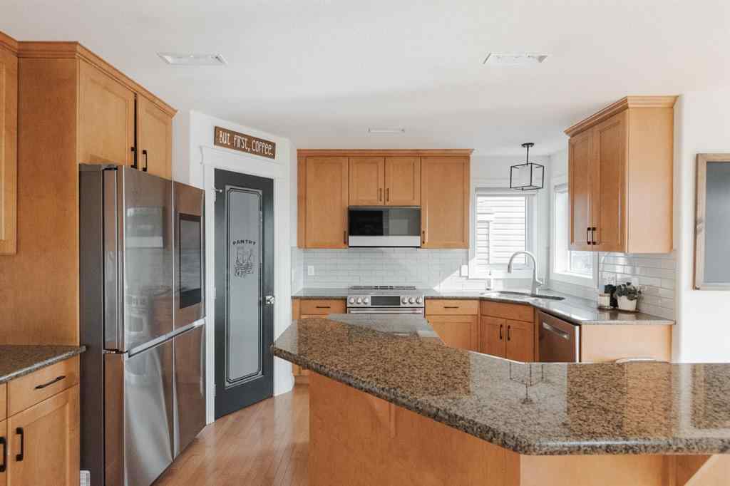 MLS® A2255995 - 223 Rattlepan Creek Crescent  in Timberlea Fort McMurray, Residential