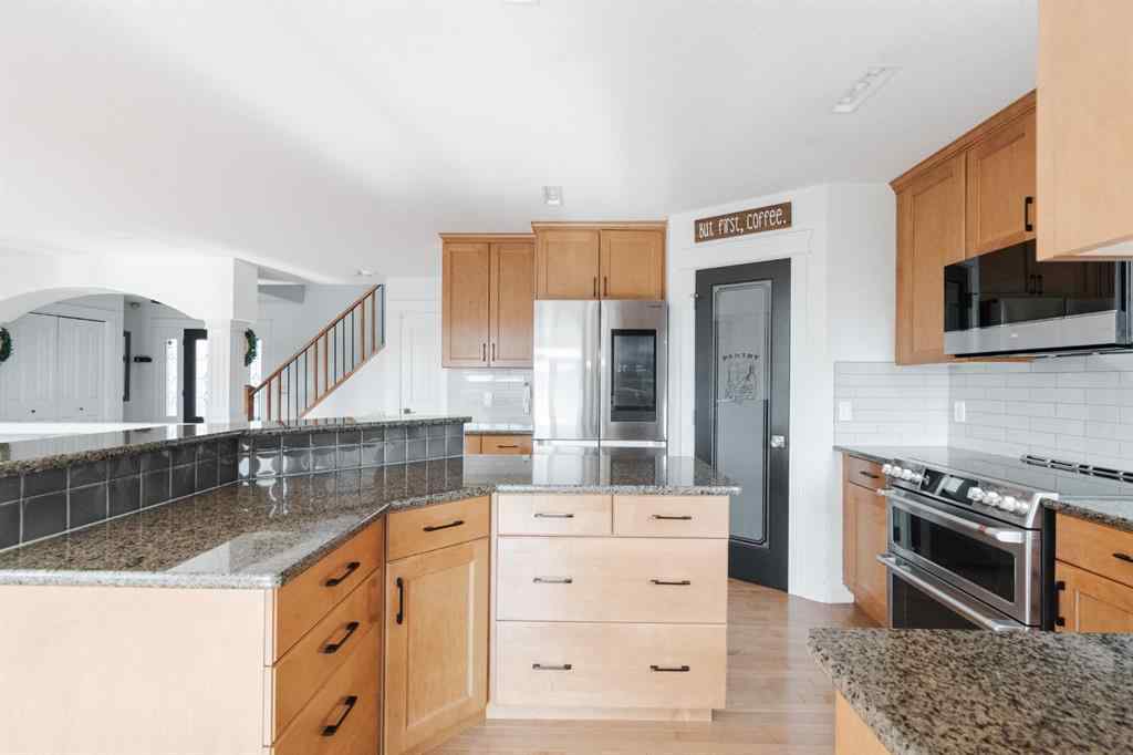 MLS® A2255995 - 223 Rattlepan Creek Crescent  in Timberlea Fort McMurray, Residential