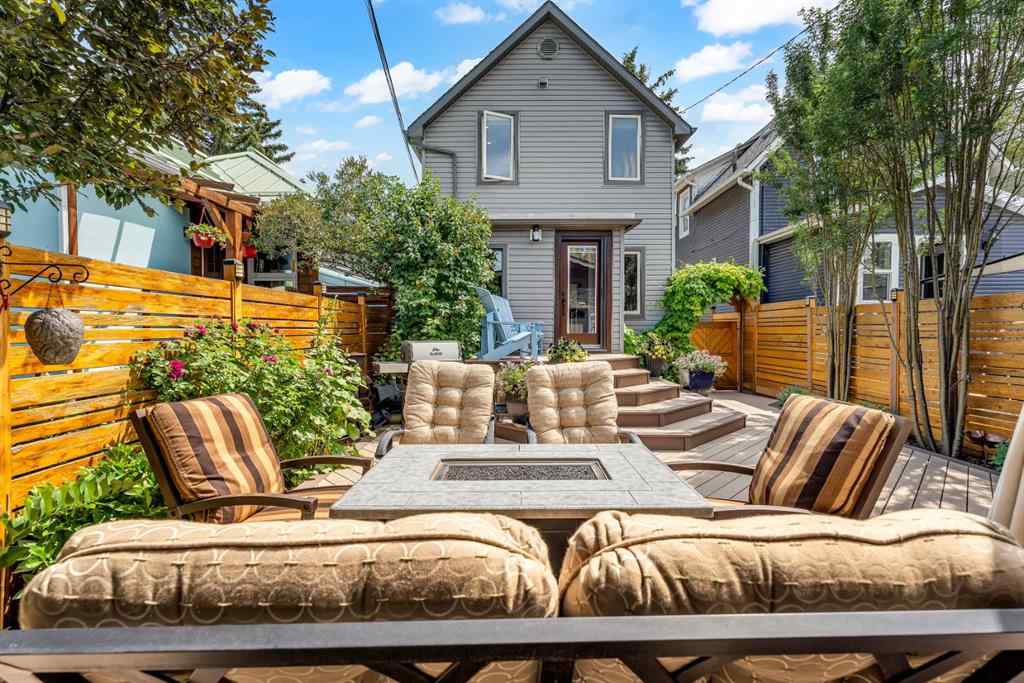 MLS® A2255996 - 810 3 Avenue NW in Sunnyside Calgary, Residential