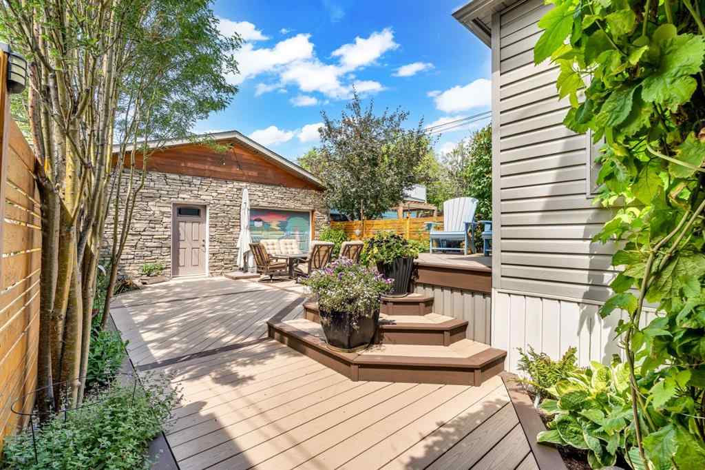 MLS® A2255996 - 810 3 Avenue NW in Sunnyside Calgary, Residential