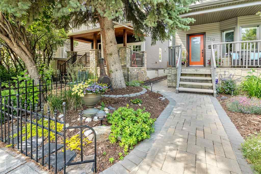MLS® A2255996 - 810 3 Avenue NW in Sunnyside Calgary, Residential