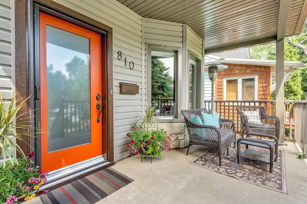 MLS® A2255996 - 810 3 Avenue NW in Sunnyside Calgary, Residential