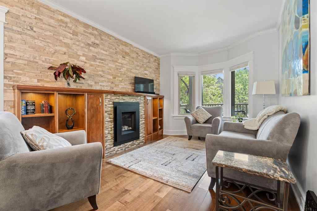 MLS® A2255996 - 810 3 Avenue NW in Sunnyside Calgary, Residential