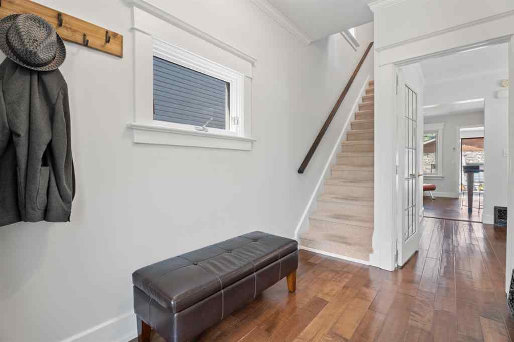MLS® A2255996 - 810 3 Avenue NW in Sunnyside Calgary, Residential