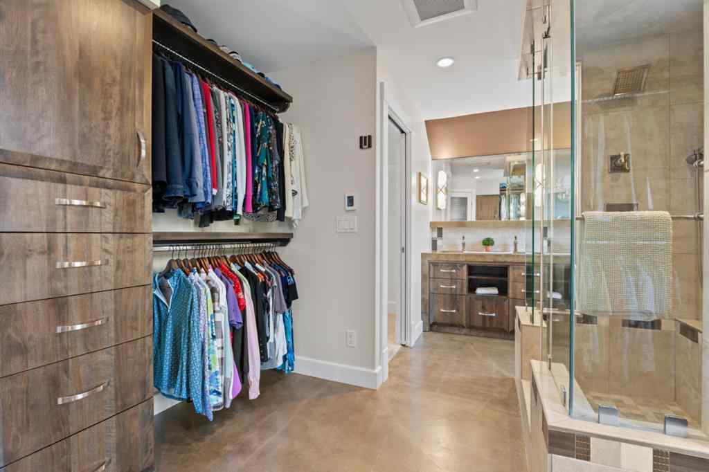 MLS® A2255996 - 810 3 Avenue NW in Sunnyside Calgary, Residential