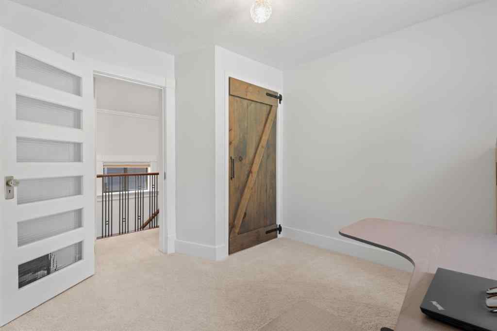MLS® A2255996 - 810 3 Avenue NW in Sunnyside Calgary, Residential