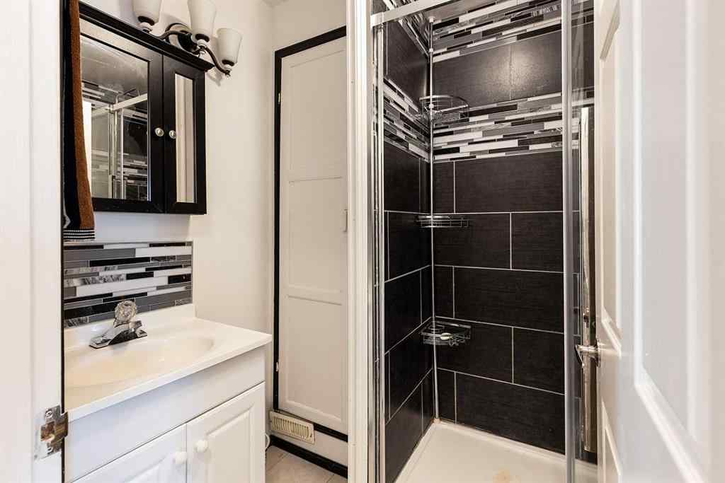 MLS® A2256002 - 176 1 Street SW in SW Hill Medicine Hat, Residential