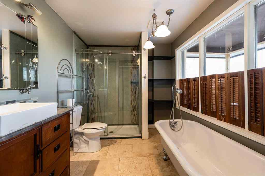 MLS® A2256002 - 176 1 Street SW in SW Hill Medicine Hat, Residential