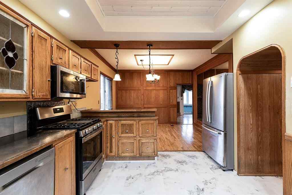 MLS® A2256002 - 176 1 Street SW in SW Hill Medicine Hat, Residential