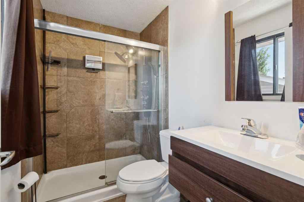 MLS® A2256005 - 14 Glenhill Crescent  in Glenbow Cochrane, Residential