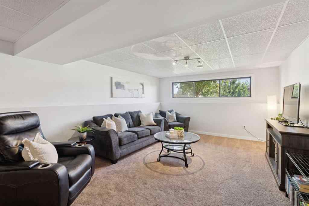 MLS® A2256005 - 14 Glenhill Crescent  in Glenbow Cochrane, Residential