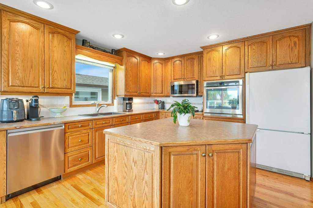 MLS® A2256006 - 83 Oberlin Avenue  in Oriole Park Red Deer, Residential
