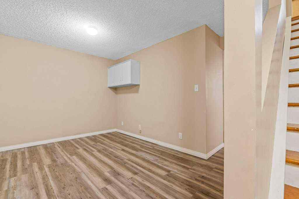 MLS® A2256008 - 320 Parkridge Way SE in Parkland Calgary, Residential