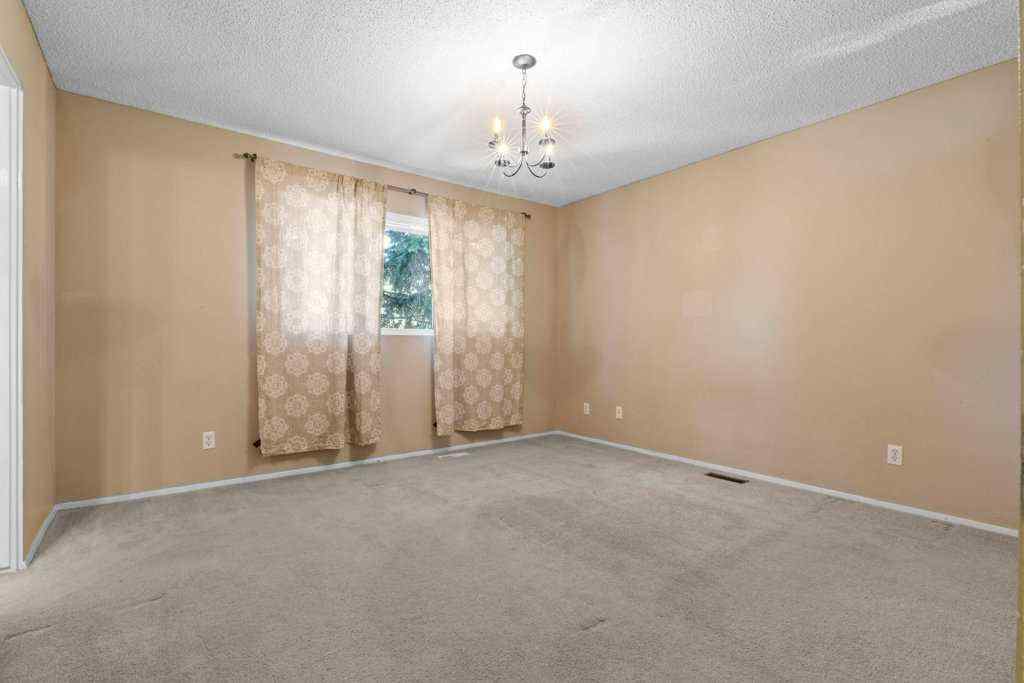 MLS® A2256008 - 320 Parkridge Way SE in Parkland Calgary, Residential