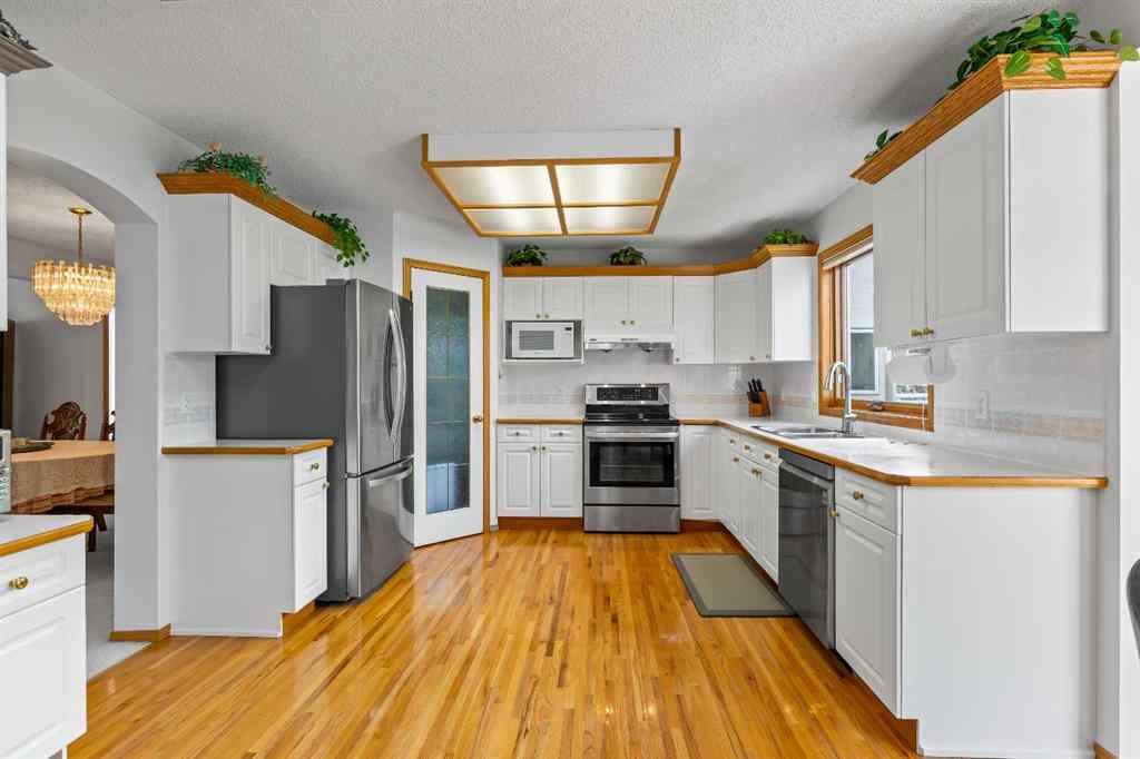 MLS® A2256011 - 102 Hampstead Close NW in Hamptons Calgary, Residential