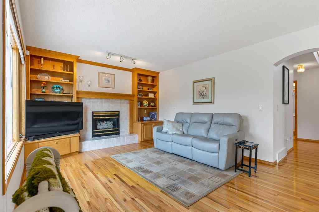 MLS® A2256011 - 102 Hampstead Close NW in Hamptons Calgary, Residential