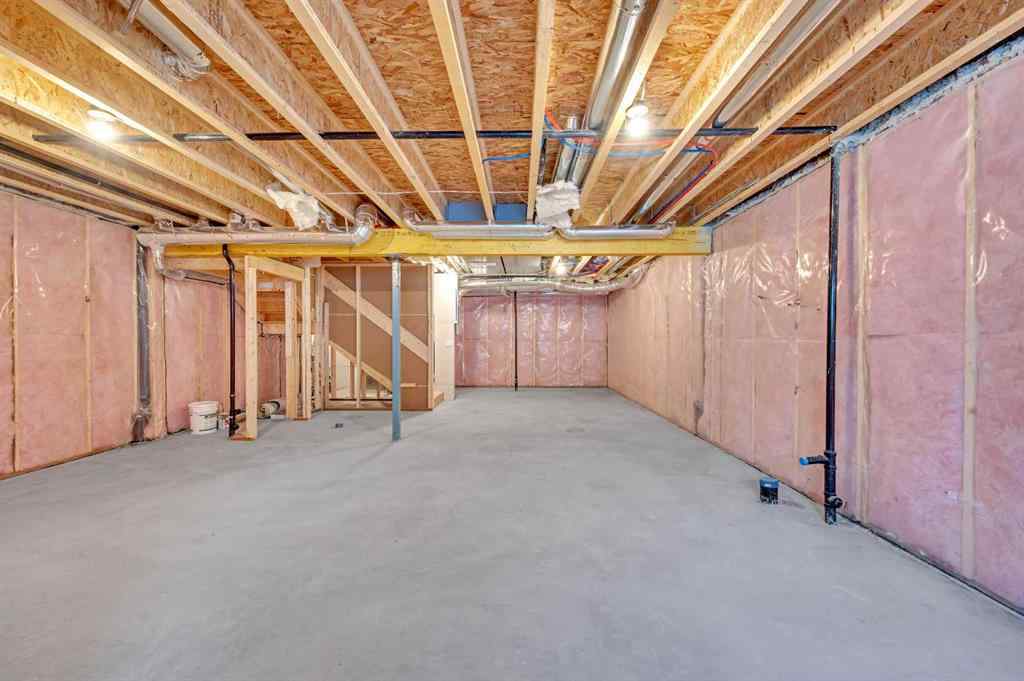 MLS® A2256013 - 152 Wolf Hollow Manor SE in Wolf Willow Calgary, Residential