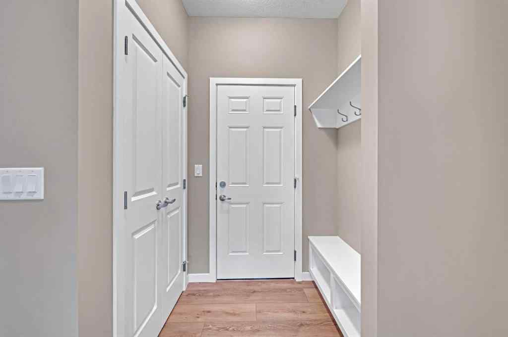 MLS® A2256013 - 152 Wolf Hollow Manor SE in Wolf Willow Calgary, Residential