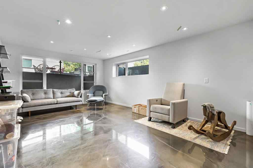 MLS® A2256014 - 2102 28 Avenue SW in Richmond Calgary, Residential