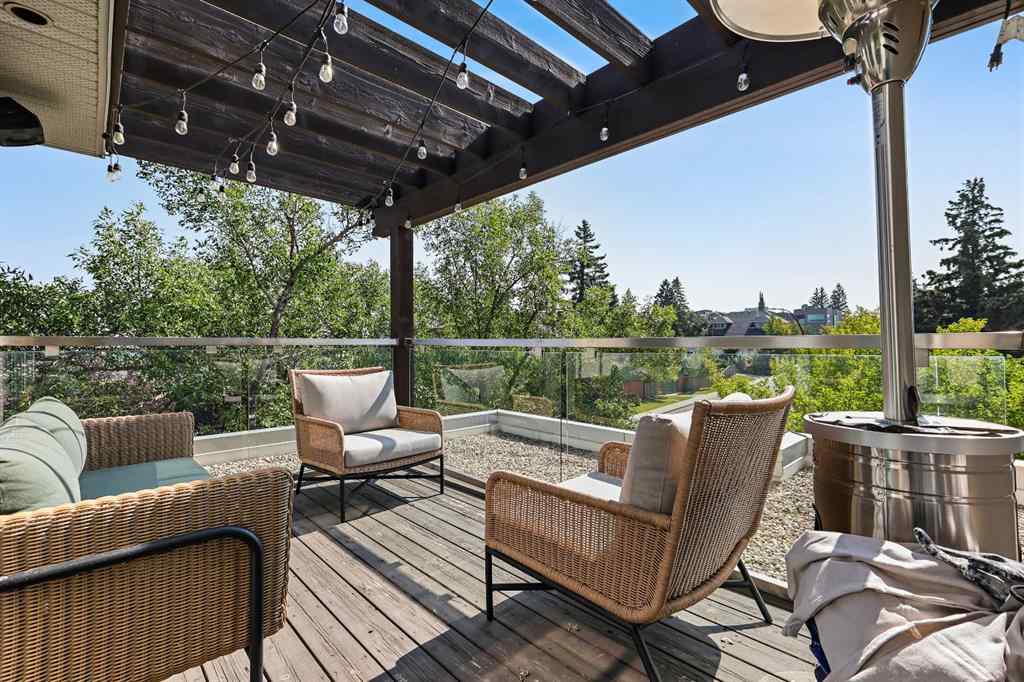 MLS® A2256014 - 2102 28 Avenue SW in Richmond Calgary, Residential