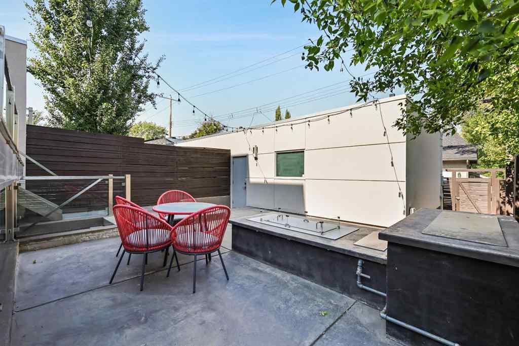 MLS® A2256014 - 2102 28 Avenue SW in Richmond Calgary, Residential