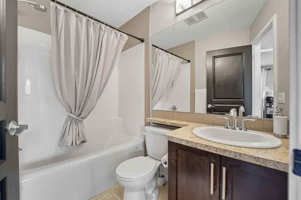 MLS® A2256019 - 141 Auburn Crest Green SE in Auburn Bay Calgary, Residential